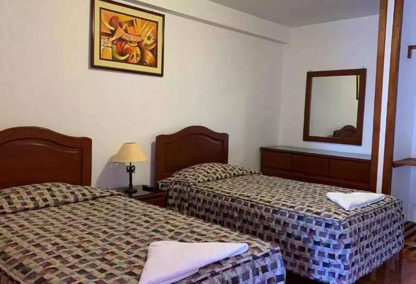 هتل Las Torrecitas