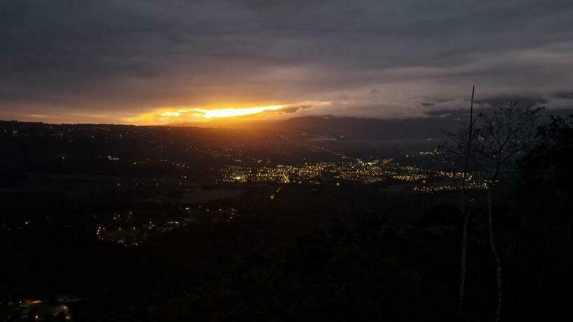 فندق صغير Poc