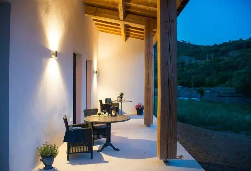 Aamiaismajoitus (B&B) Villa D Illouvre