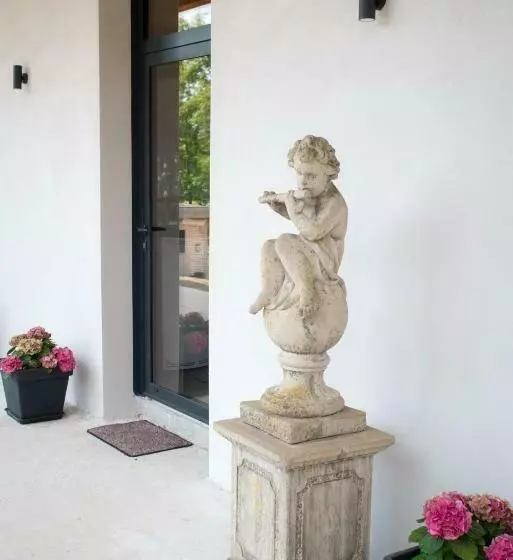 Aamiaismajoitus (B&B) Villa D Illouvre