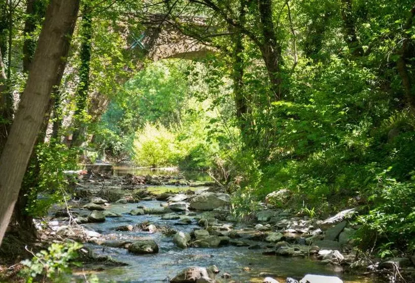 Aamiaismajoitus (B&B) Villa D Illouvre