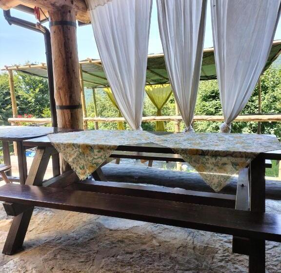 Отель Le Casette Di Laila