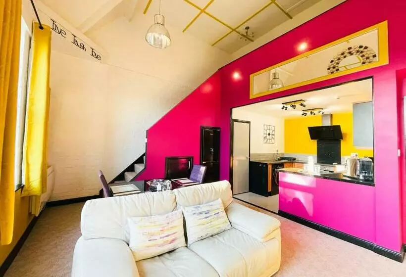 ホテル Phoenix Apartments
