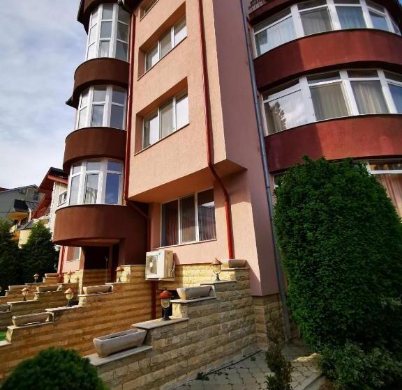 پانسیون Apartamente Vila Arcadia