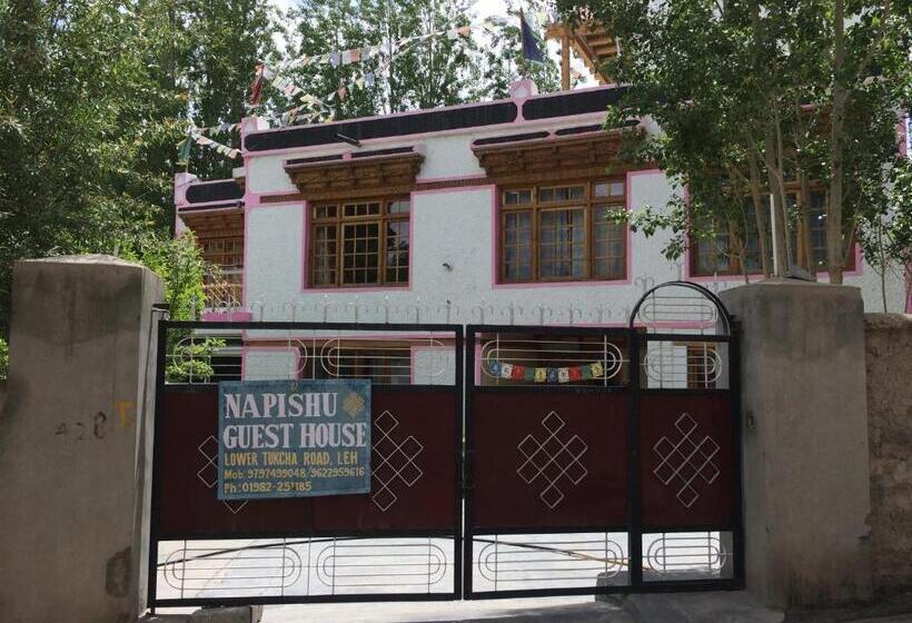 Pensão Napishu Guest House