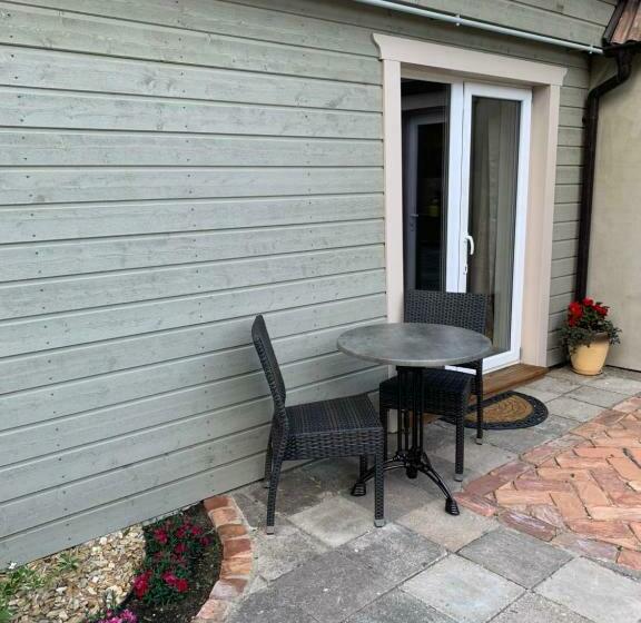 پانسیون Vaineikio 8