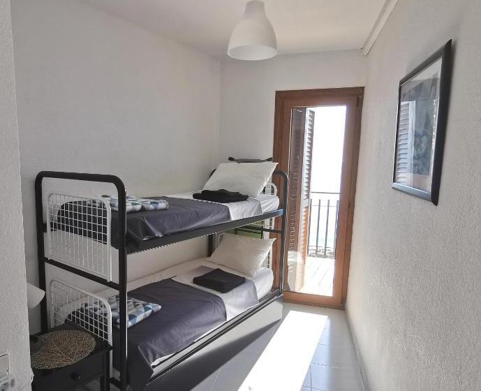 Spacious Seafront Apartment