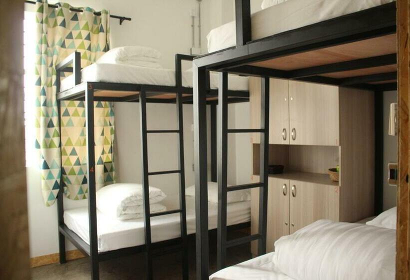 הוסטל Kaiping Tangkou Village Inn