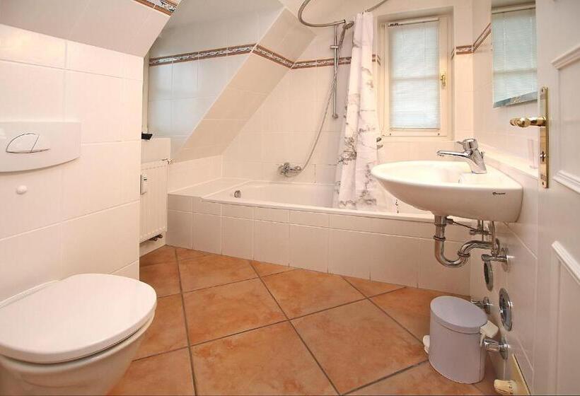 Badestraße 18a, Herzmuschel, Whg 10