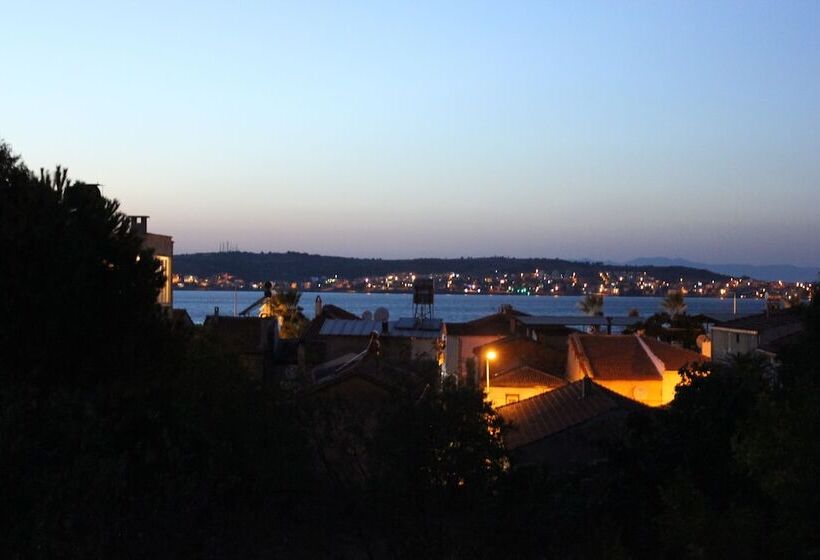 مبيت وإفطار Ayvalık Pansiyon