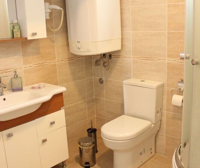 مبيت وإفطار Ayvalık Pansiyon