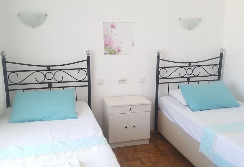 مبيت وإفطار Ayvalık Pansiyon