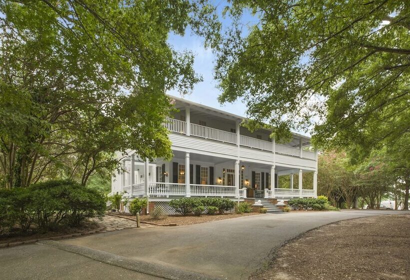 Liberty Hall Bed And Breakfast