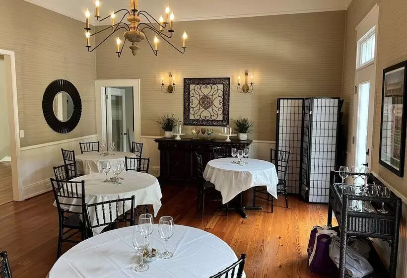 Liberty Hall Bed And Breakfast