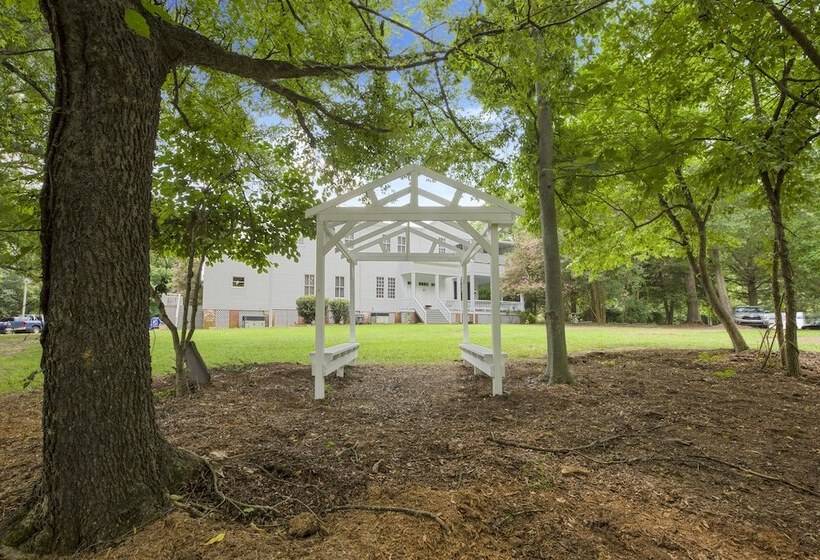 Liberty Hall Bed And Breakfast