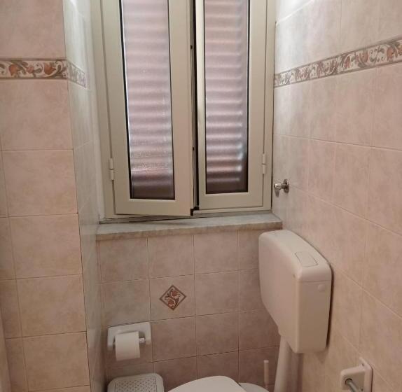 Пансион Marielle Maison Red/grey