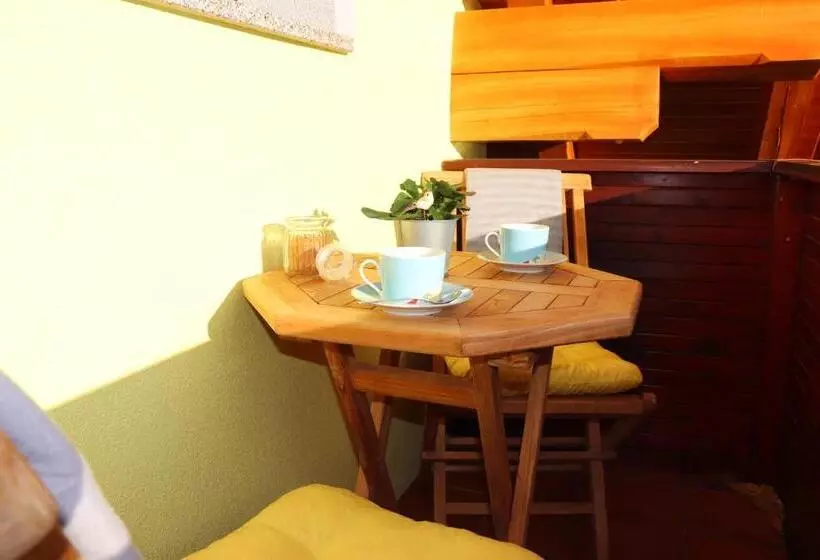 Majatalo Rooms Močilnik