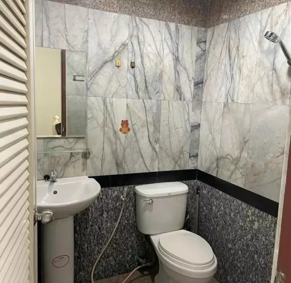 پانسیون Tg2   Tientong Guesthouse 2