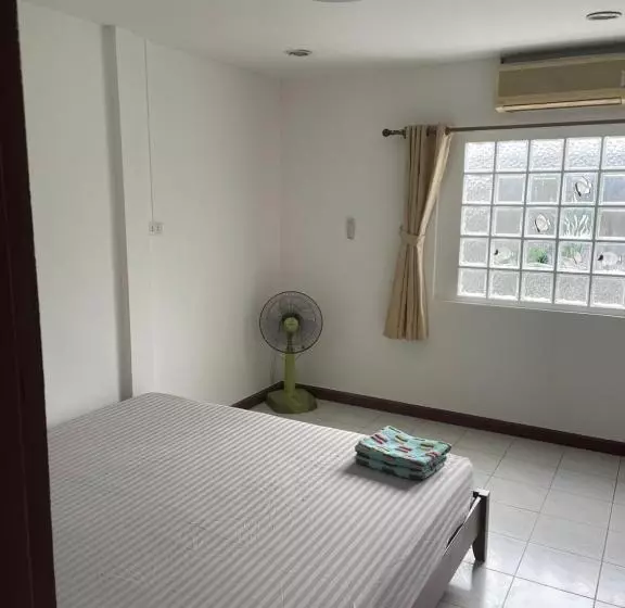 پانسیون Tg2   Tientong Guesthouse 2