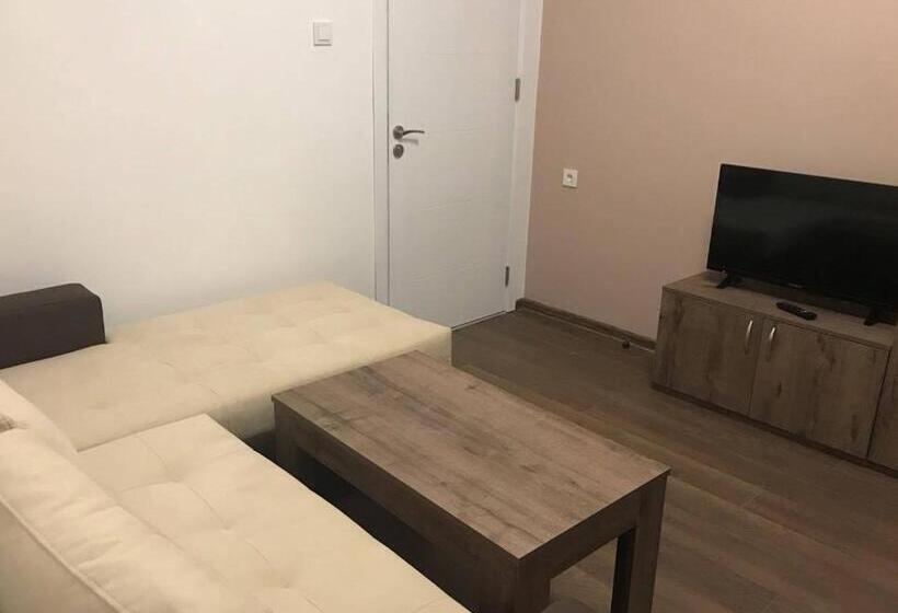 بنسيون The Secret Garden