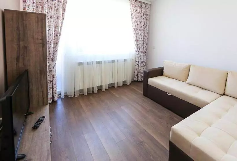 Majatalo The Secret Garden