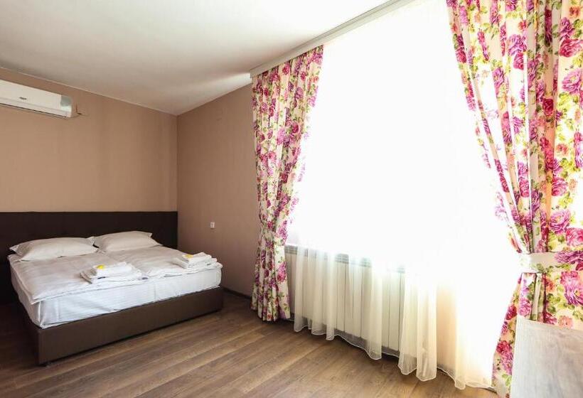 بنسيون The Secret Garden