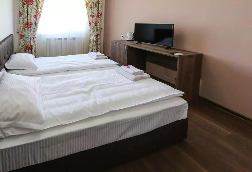 Majatalo The Secret Garden