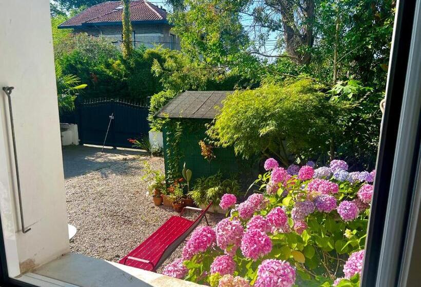 Petit Appartement Dans Une Maison