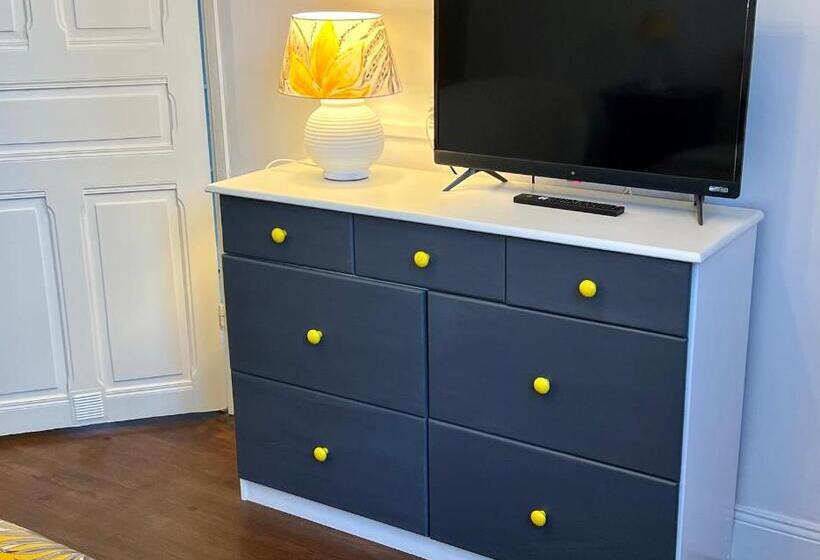 Petit Appartement Dans Une Maison