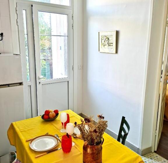 Petit Appartement Dans Une Maison