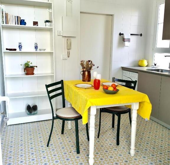 Petit Appartement Dans Une Maison