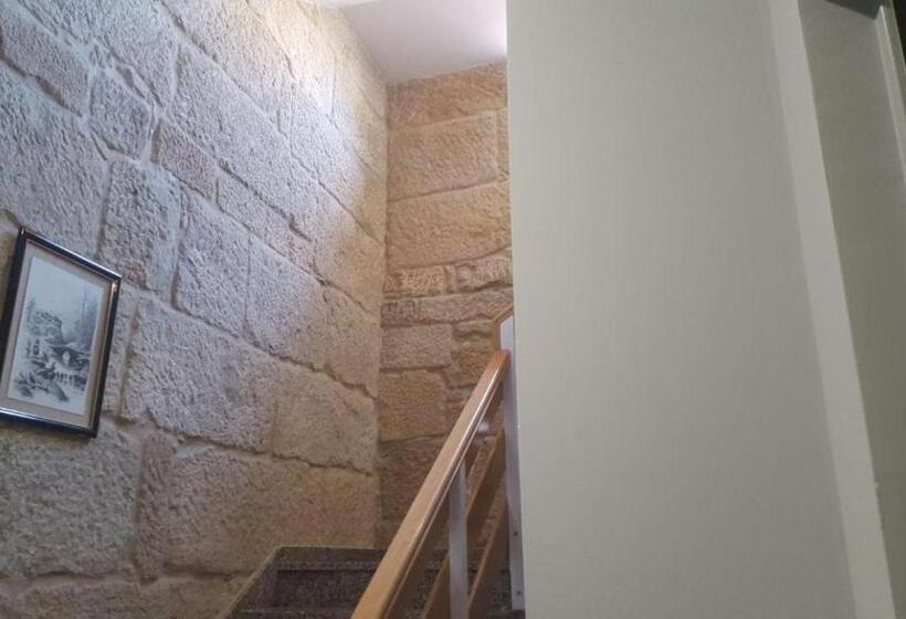 Albergue Parroquial Santiago Apostol De Redondela