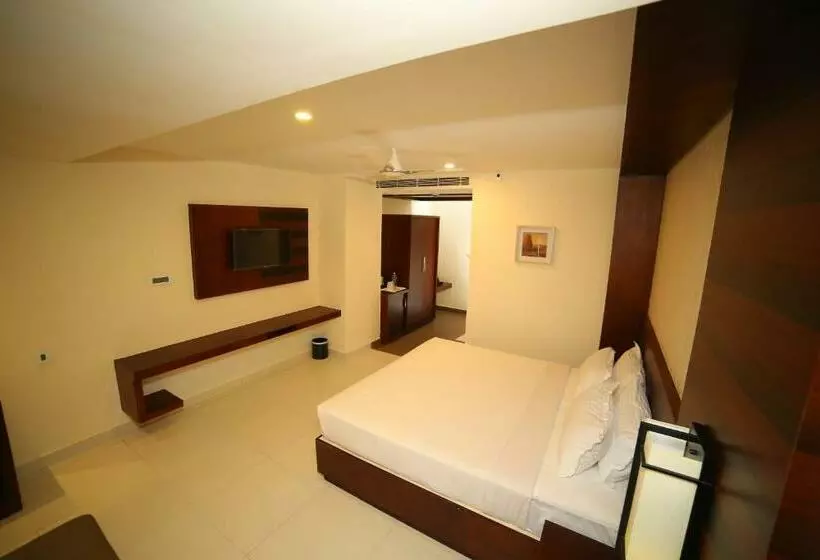ユースホステル Vavas Inn & Suites