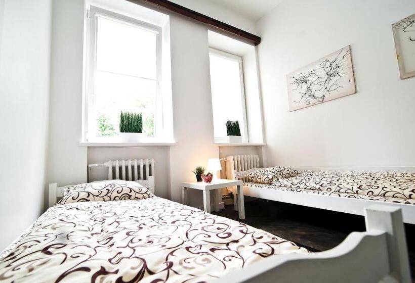 Extra Hostel Easy Kaunas