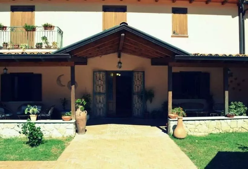 ホテル Agriturismo Uzzano