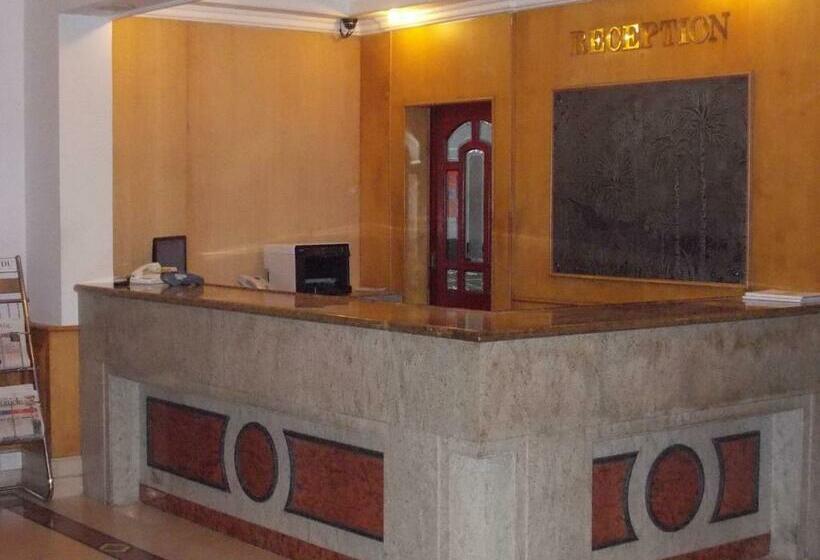 ホテル Metro Manor