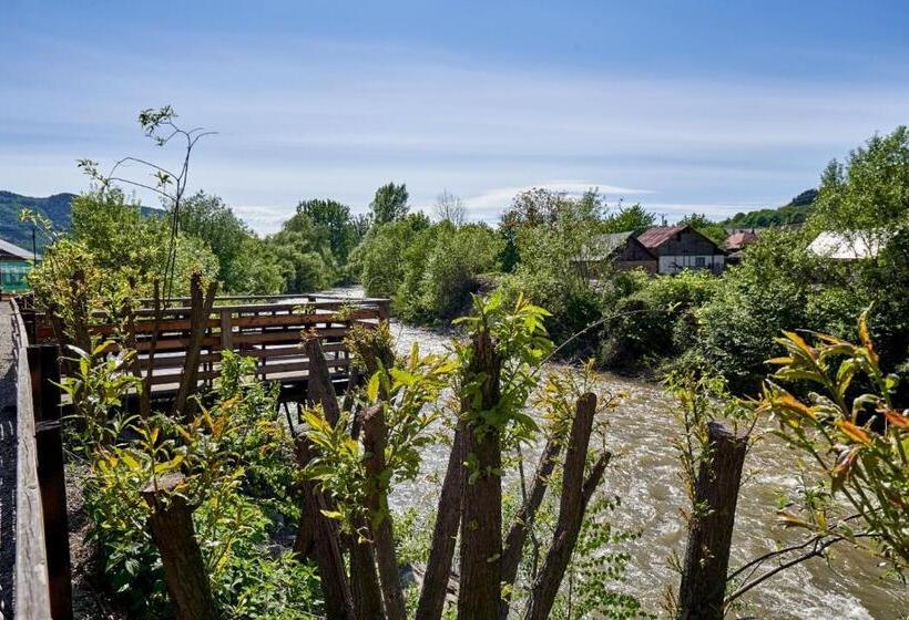 פנסיון Anahouse