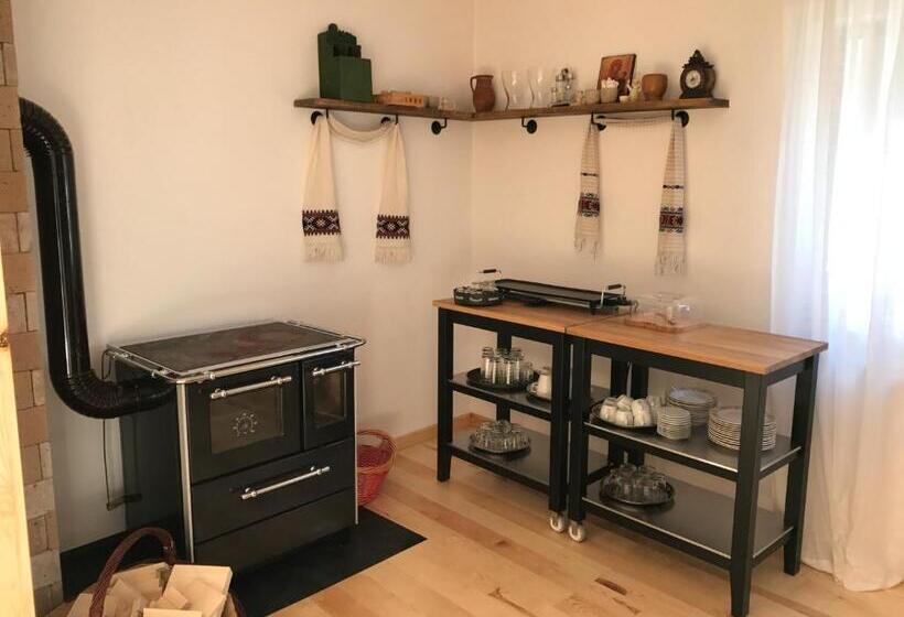 פנסיון Anahouse