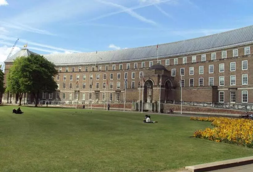 Majatalo Arlington Villas Townhouse By Clifton Short Lets