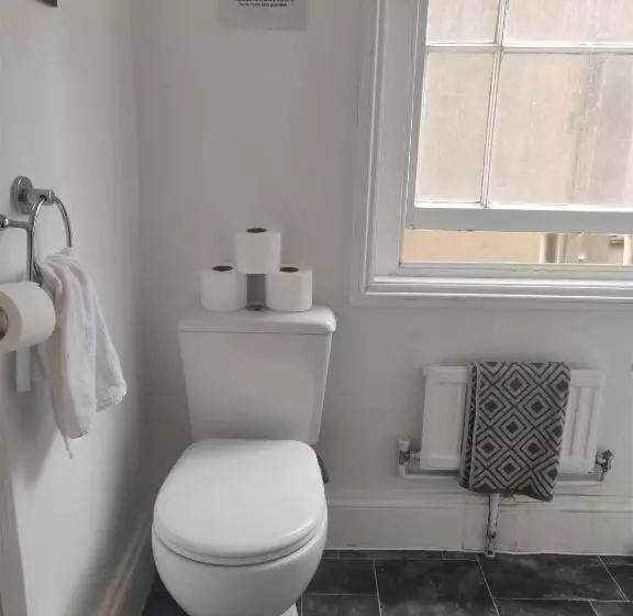 Majatalo Arlington Villas Townhouse By Clifton Short Lets