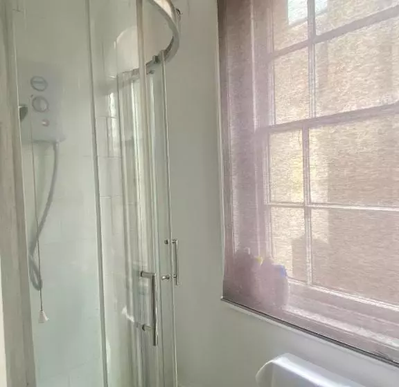 Majatalo Arlington Villas Townhouse By Clifton Short Lets