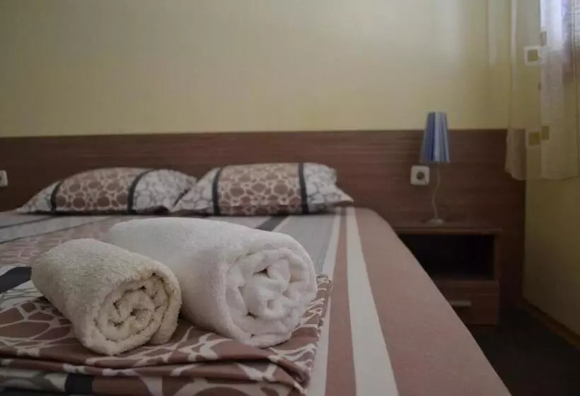 پانسیون Stella Del Mare Guest House