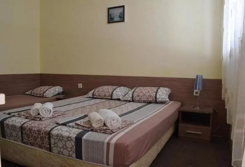 پانسیون Stella Del Mare Guest House