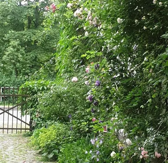 Bed and Breakfast Rosindell Cottage