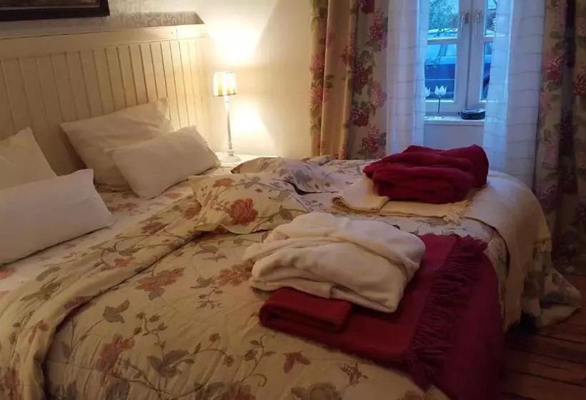 Bed and Breakfast Rosindell Cottage