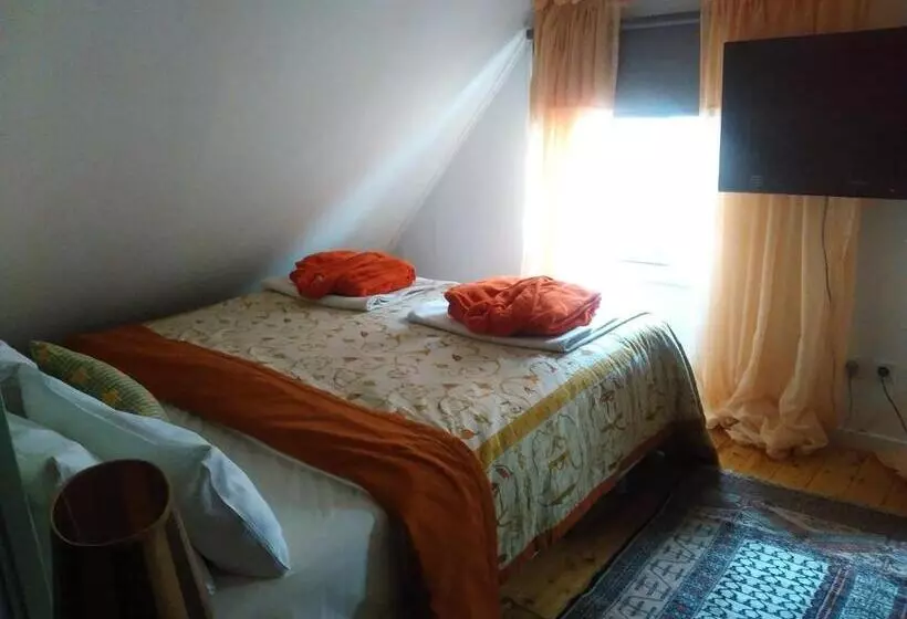 Bed and Breakfast Rosindell Cottage