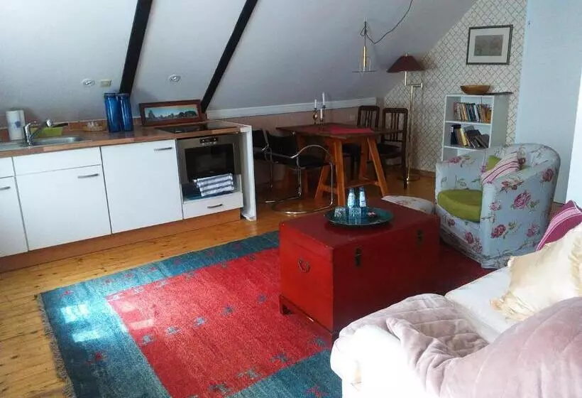 Bed and Breakfast Rosindell Cottage