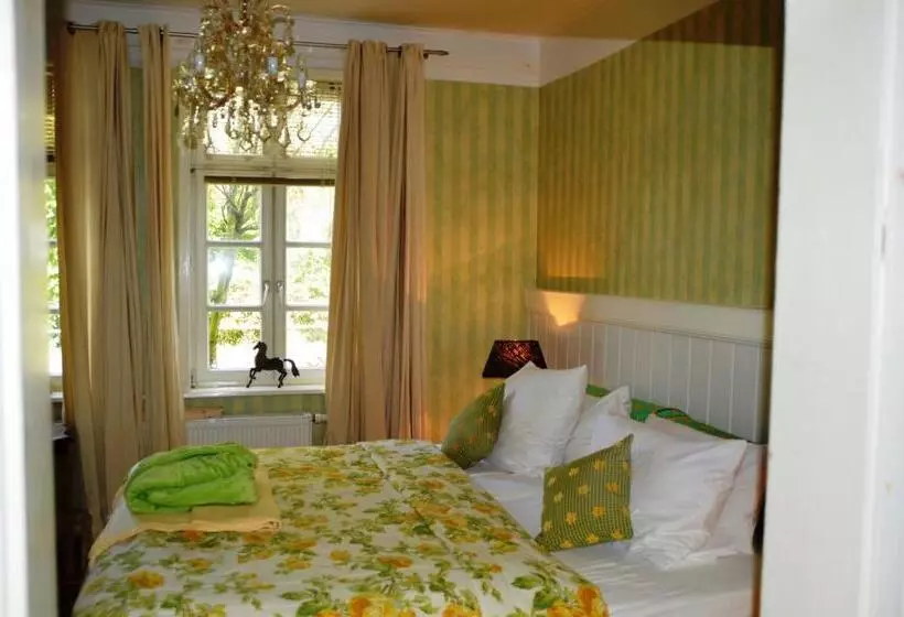 Bed and Breakfast Rosindell Cottage