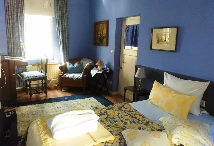 Bed and Breakfast Rosindell Cottage