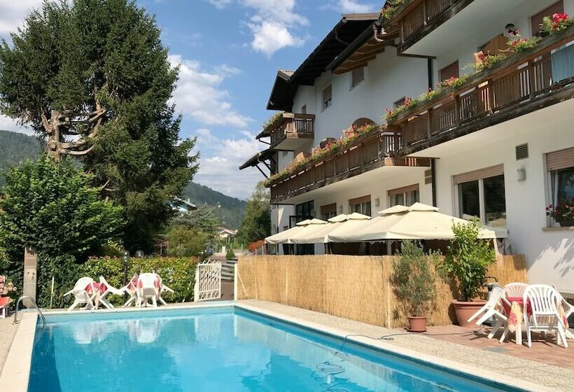 ホテル Albergo Gilda